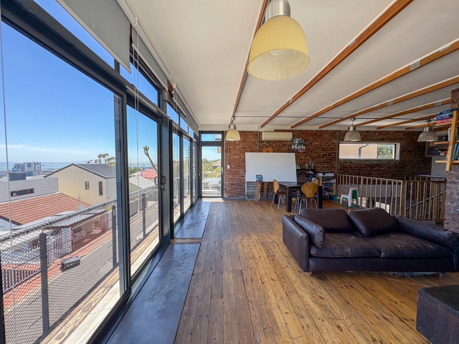 3 Bedroom Property for Sale in Vredehoek Western Cape